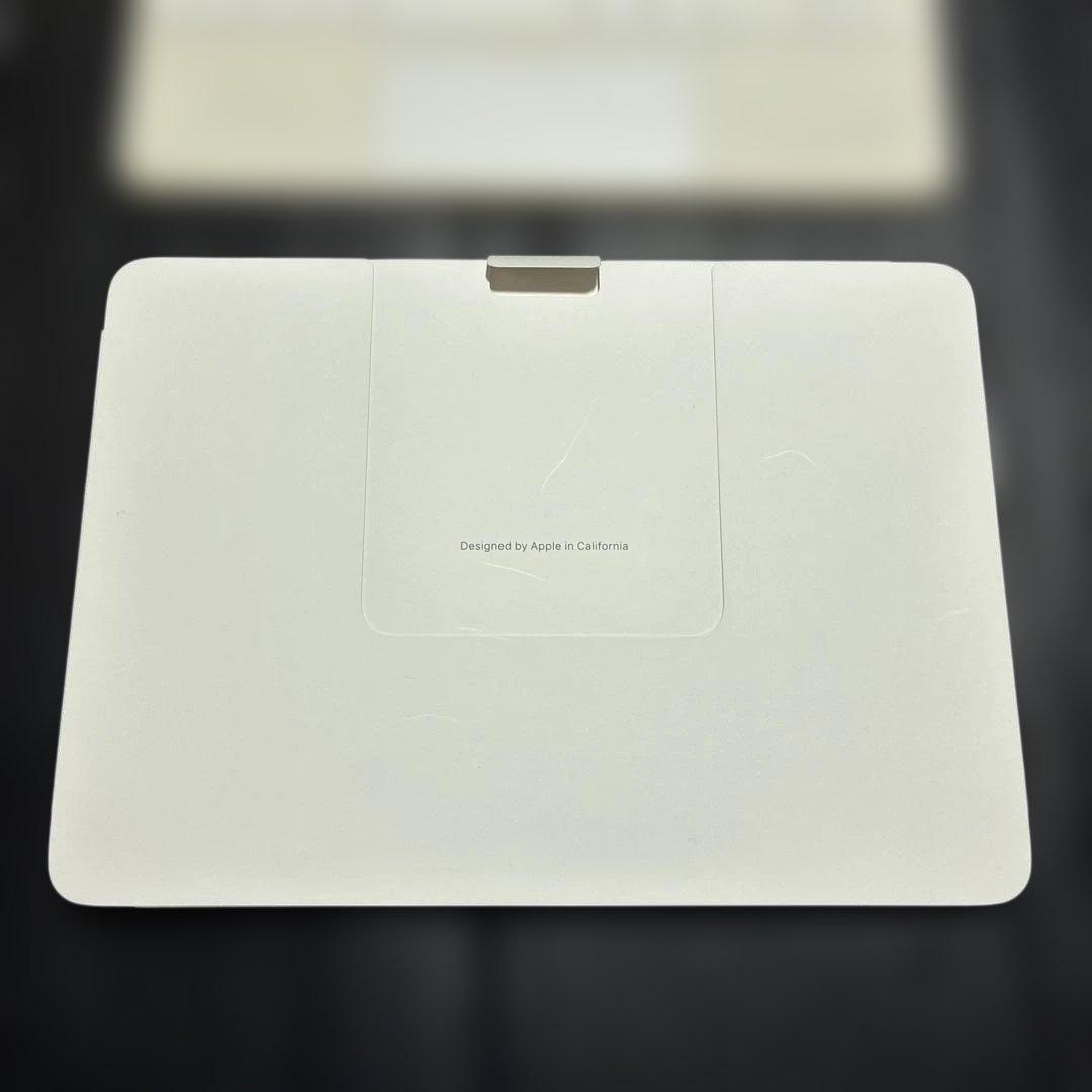 iPad マジックキーボード　ホワイト　A2261