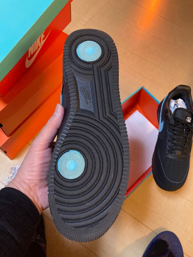 売切 Nike Air Force 1 adidas Supreme FCRB