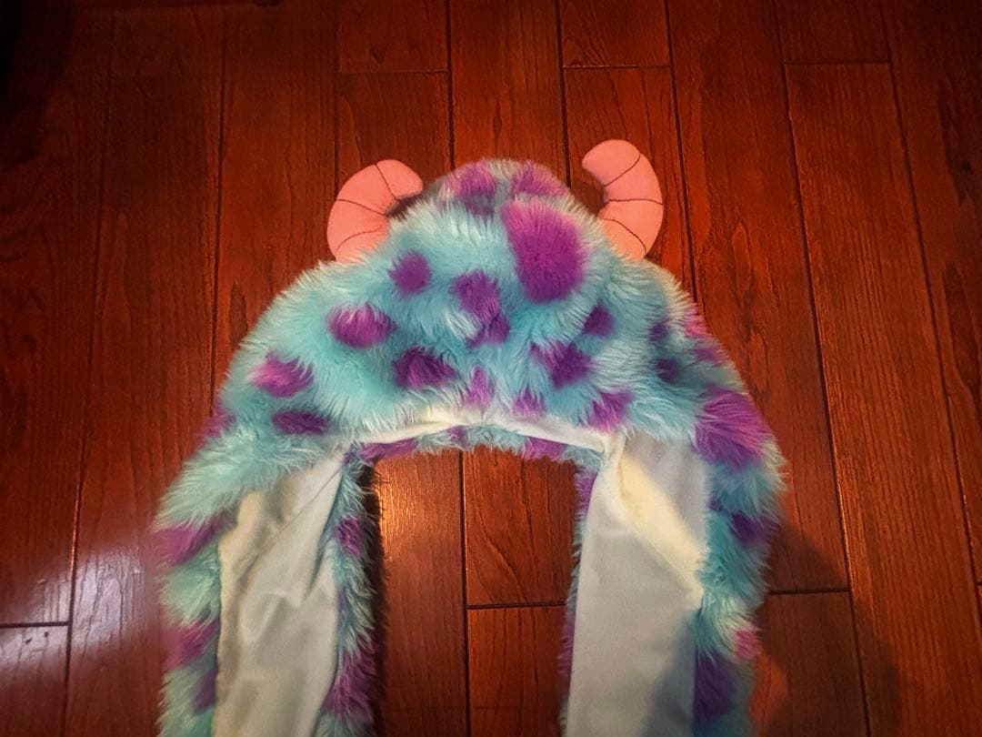 も*か様 ディズニー マフラーファンキャップ サリー 大人用