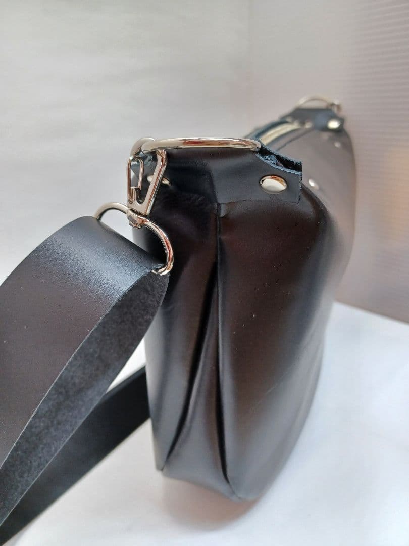 大きな目玉ショルダー