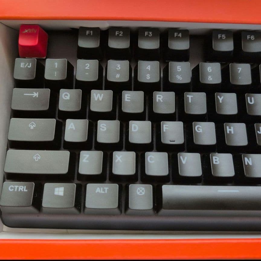SteelSeries Apex Pro メカニカルキーボード