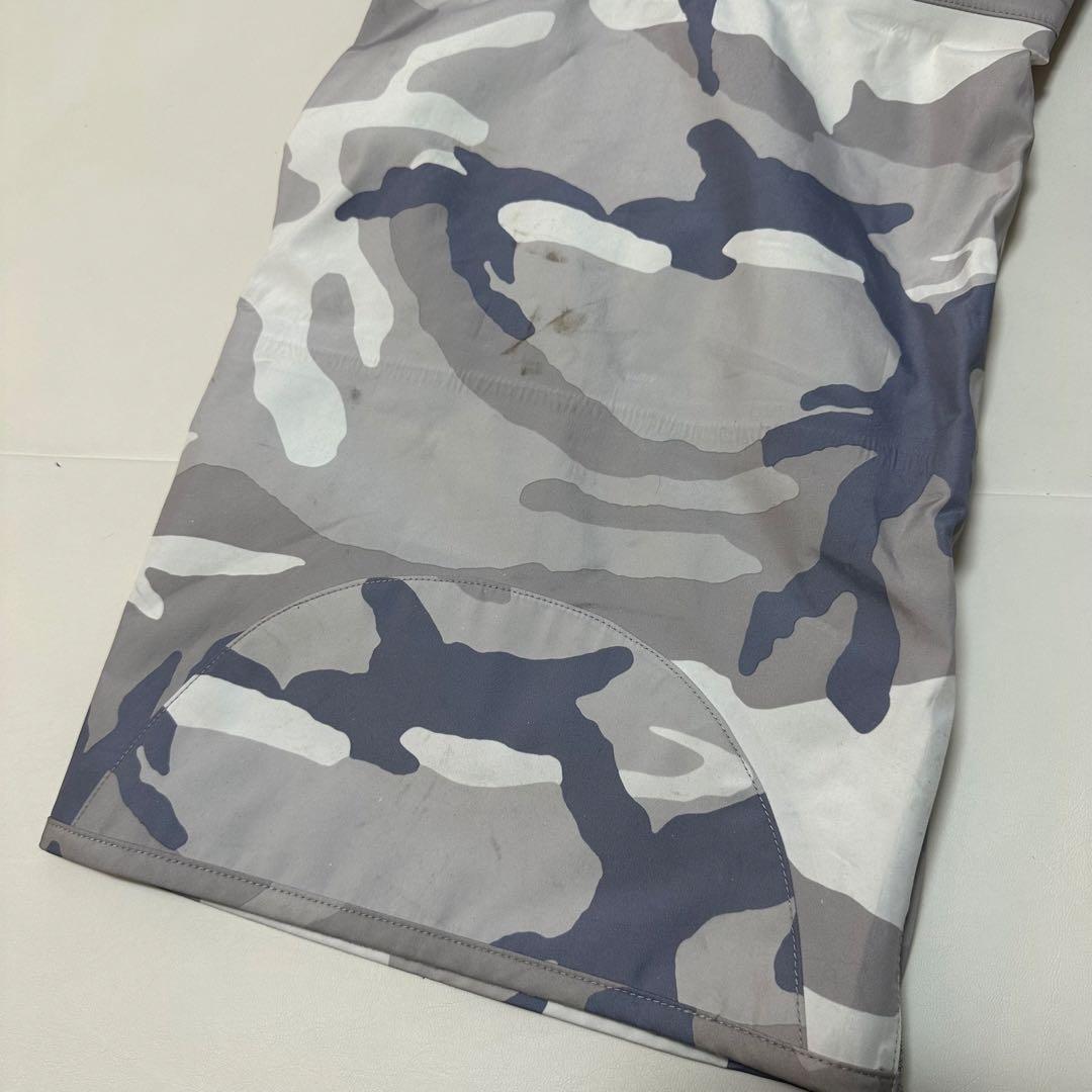 ★お値下げ★BURTONスノーボードウェア　カモフラージュ柄　上下セットLサイズ