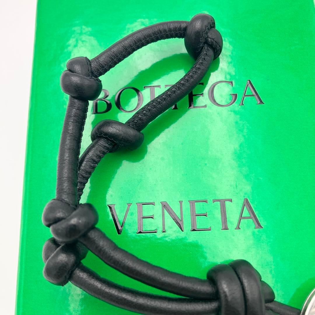 美品✨ ボッテガ キーリング キーホルダー レザーストラップ シルバー ブラック