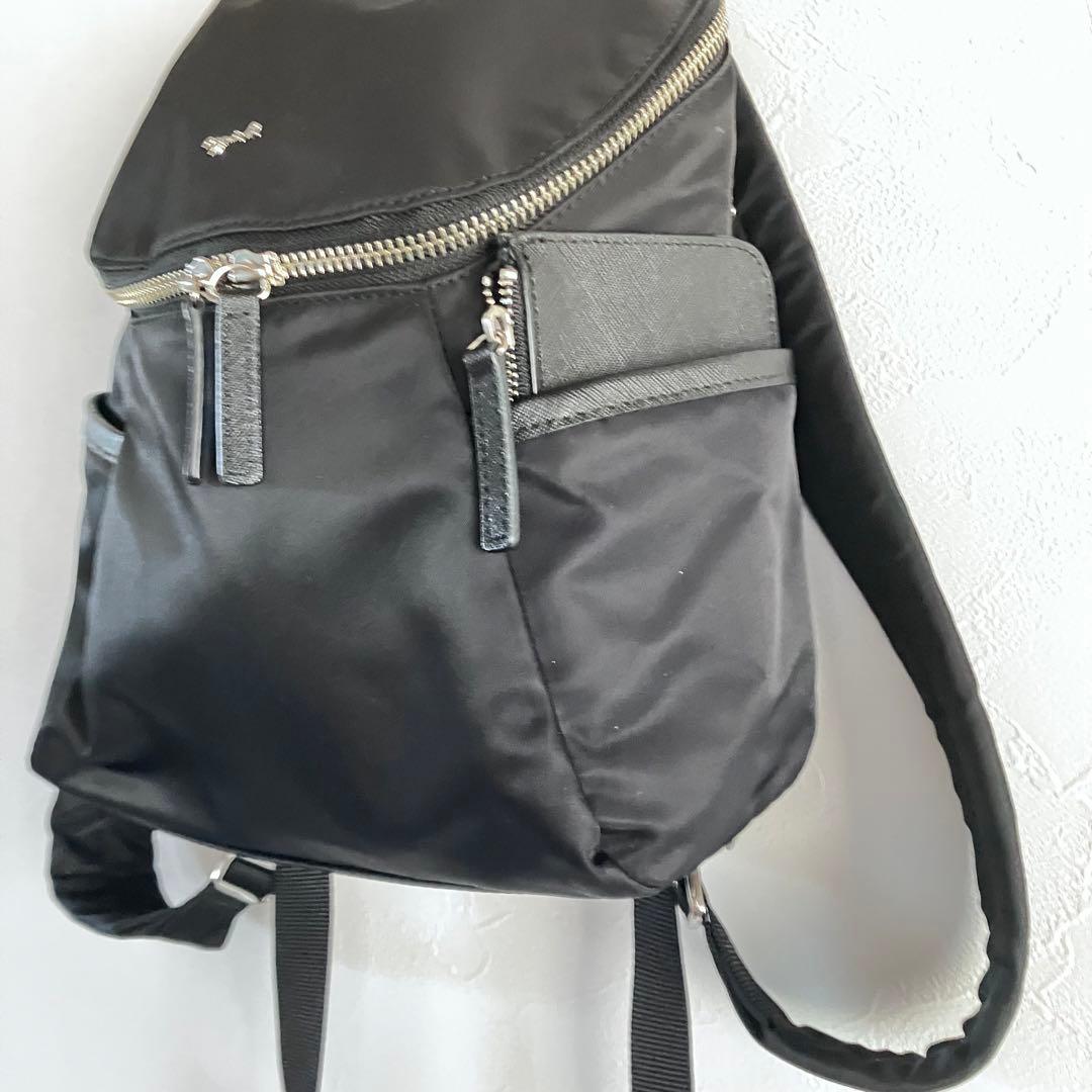 【美品】agnes b. ナイロンブラックバックパック ポーチ付　アニエスベー