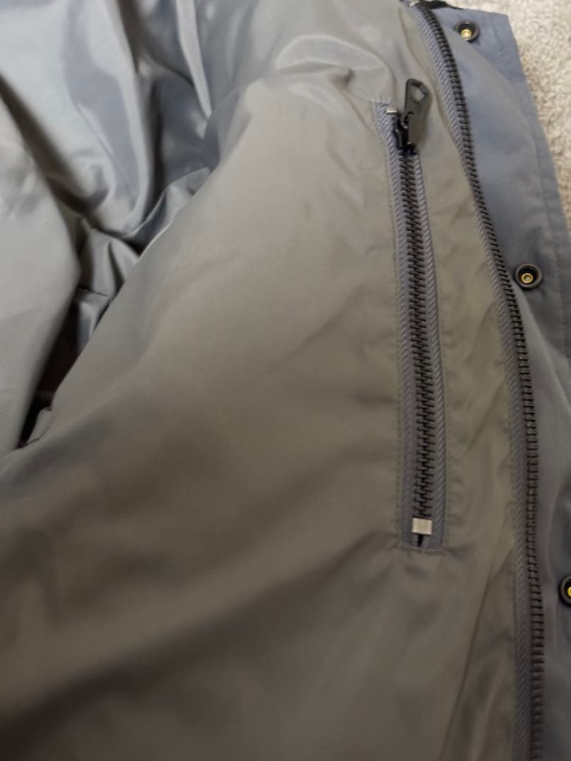 peep inside head 柴田ひかり　ダウンジャケット　グレー