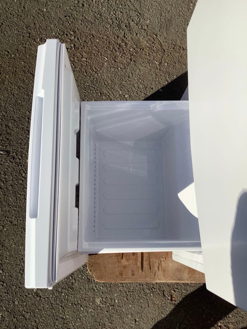 ゆりんシャープ 2ドア冷凍冷蔵庫 SJ-D15P-W 2025年製