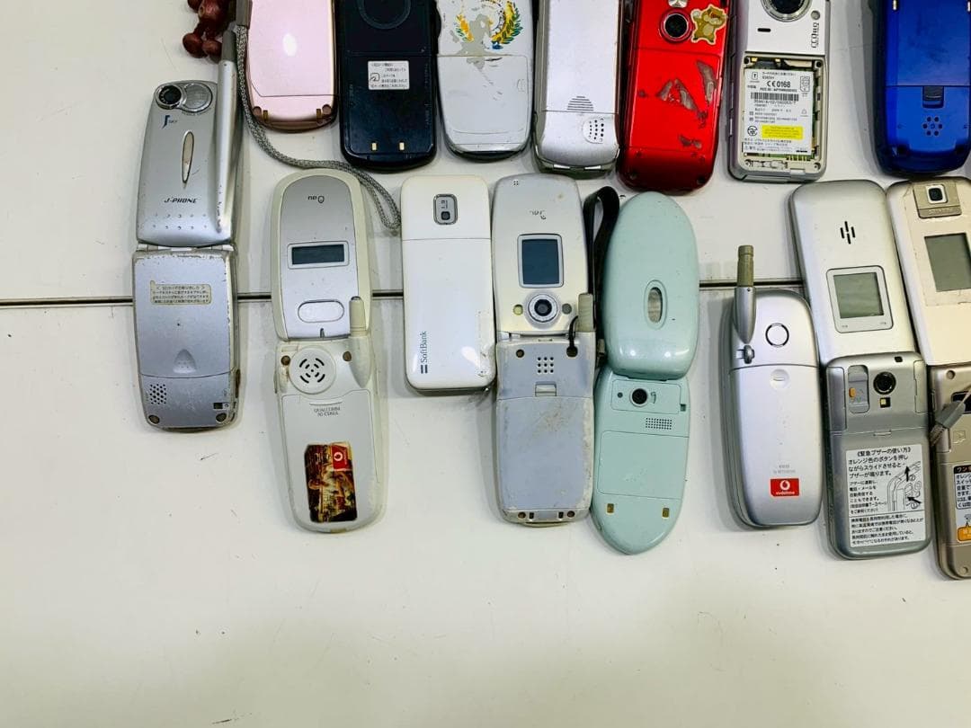 89Z 携帯電話 ガラケー 動作未確認品 修理パーツ取り/コレクション用