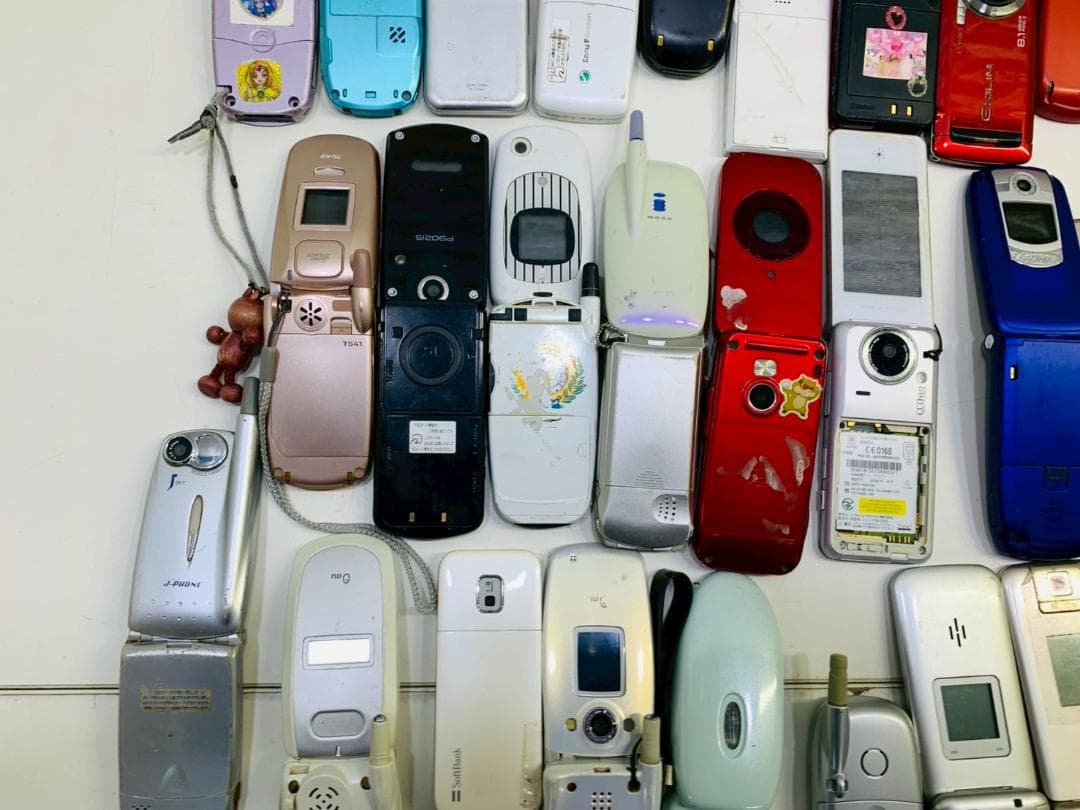 89Z 携帯電話 ガラケー 動作未確認品 修理パーツ取り/コレクション用