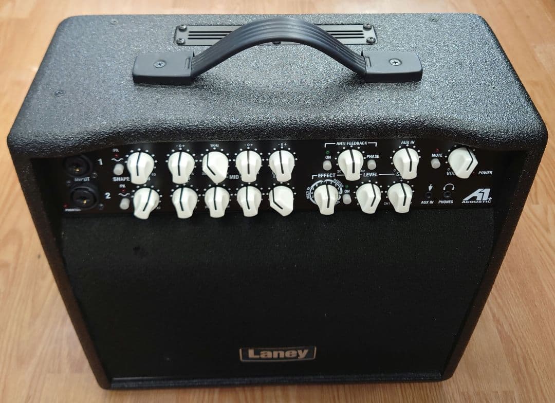 ■■LANEY A1＋　アコースティックギター用アンプ