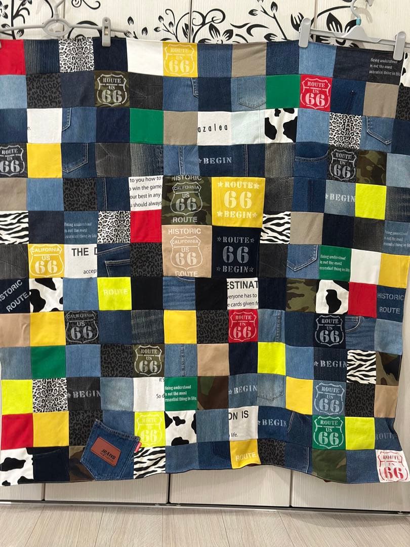 トラベルボストンバック　スポーツ、白色、デニムリメイクバック、パッチワークラグ