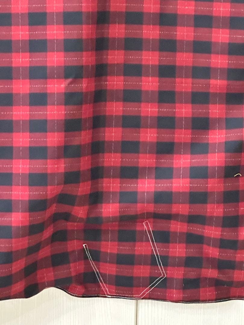 トラベルボストンバック　スポーツ、白色、デニムリメイクバック、パッチワークラグ