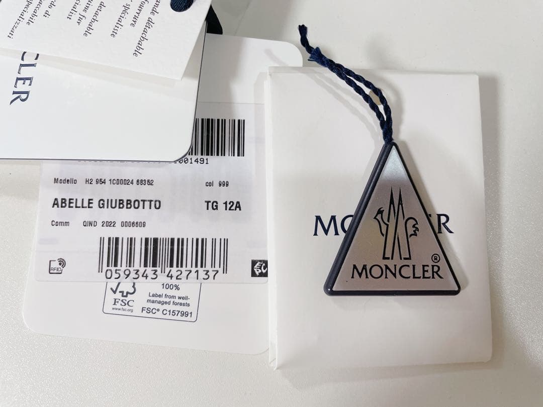 【seo】極美品 MONCLER ABELLE ダウン　12A 大人OK