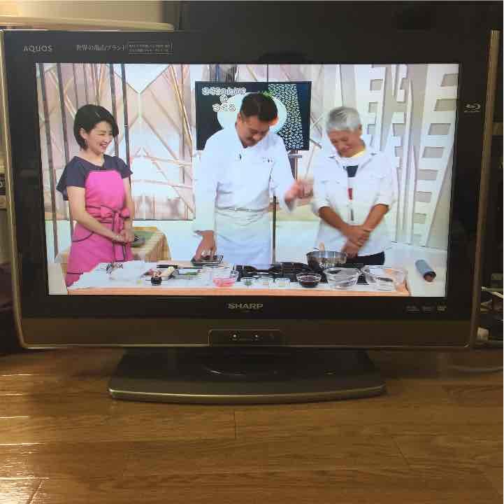 ブルーレイレコーダー内蔵液晶テレビ  26インチ  シャープ製