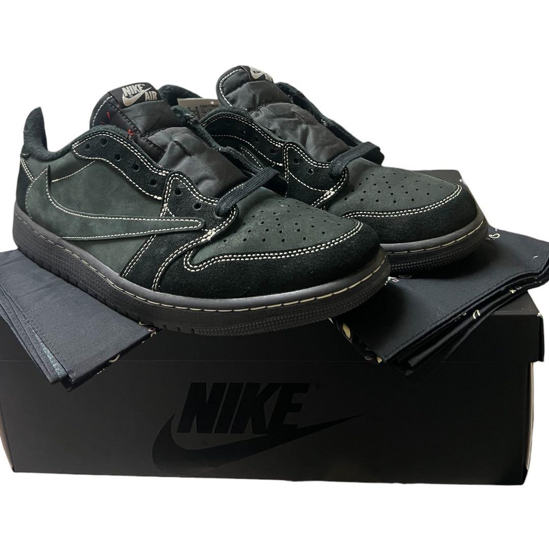 TravisScott × Air Jordan 1 Low ブラックファントム