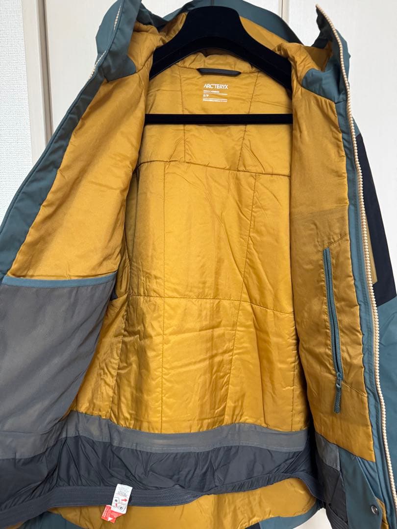 ARC'TERYX マウンテンパーカー グレー/ブラック