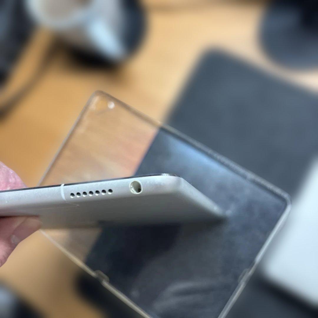 (美品) iPad Pro 9.7 インチ 第１世代 Wi-Fi＆セルラー