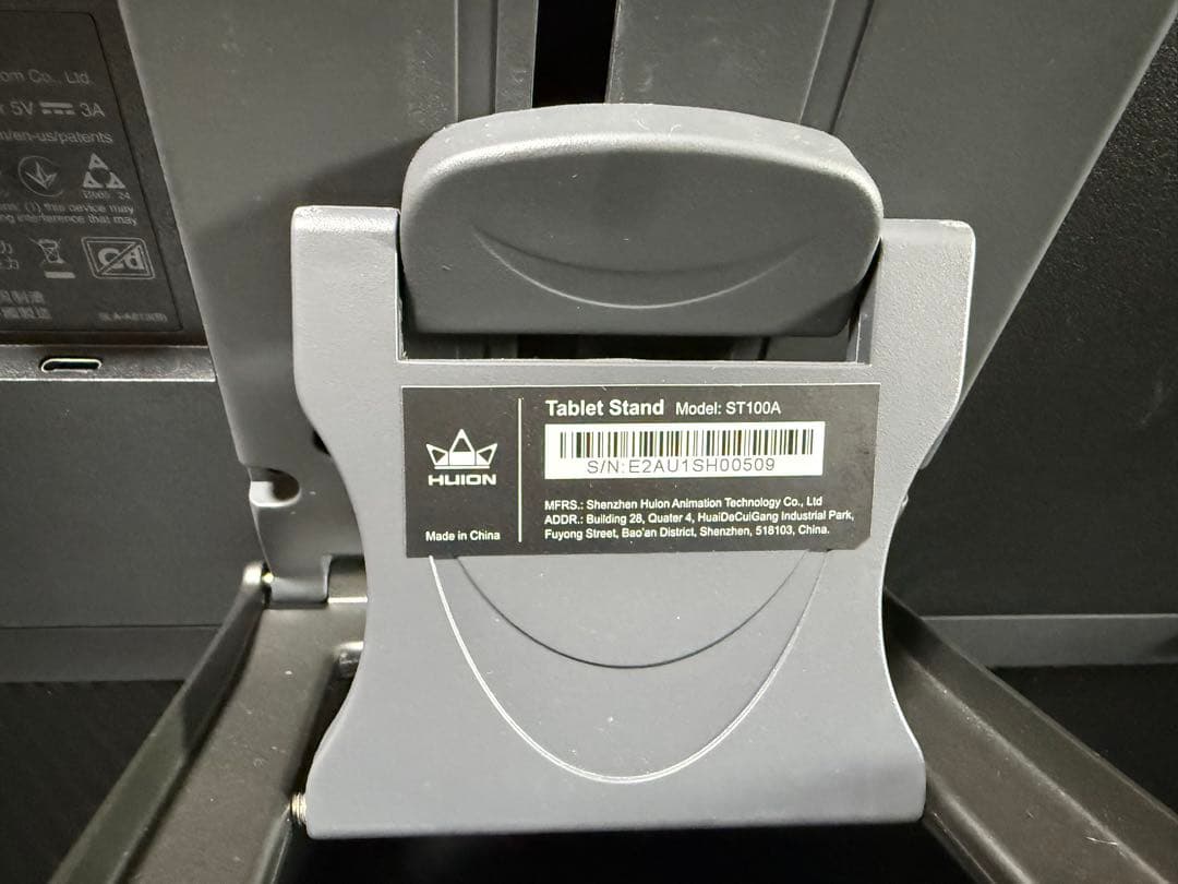 Wacom Cintiq 16 DTK168K4C スタンド付き