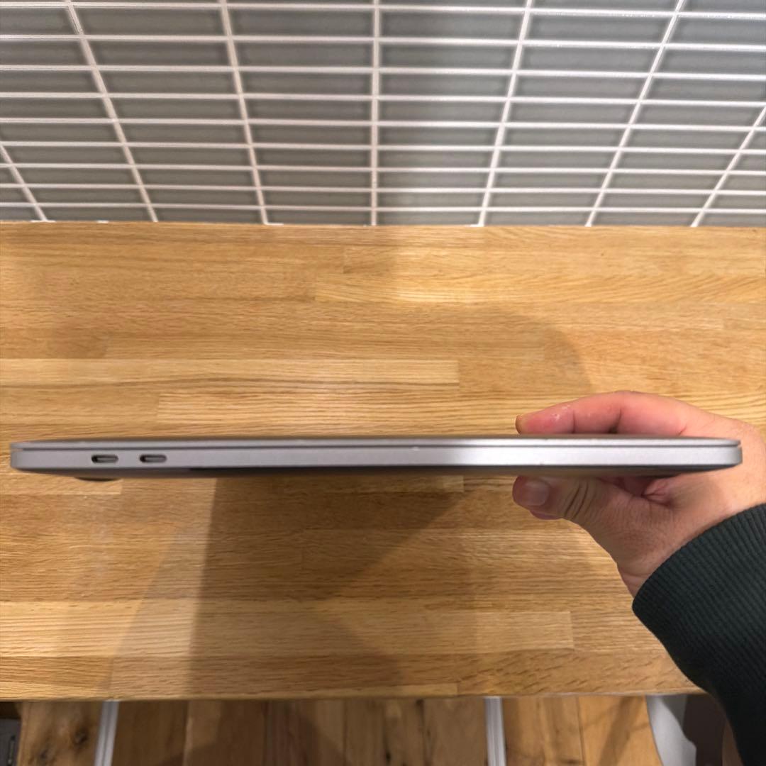 MacBook本体 MacBook Pro (2019) Intel i7 32GB