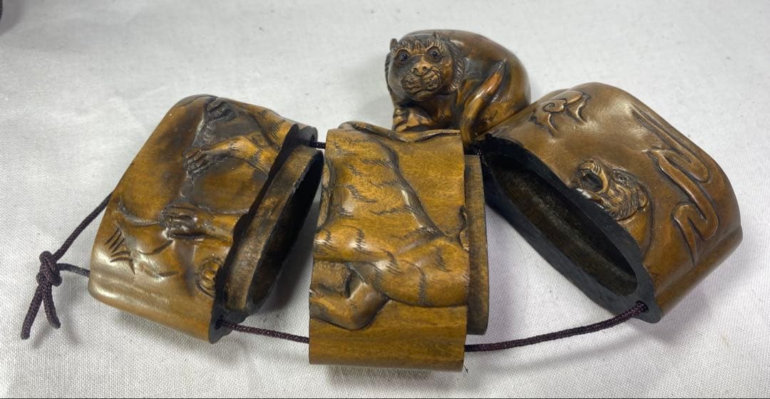 印籠　柘植　十二支虎　黄楊繊細彫刻　木製