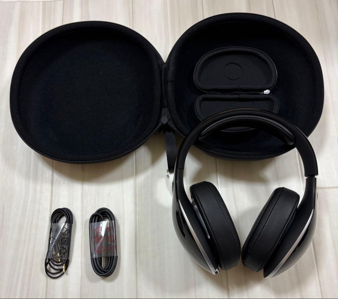 Mercedes-Benz ワイヤレスヘッドフォン