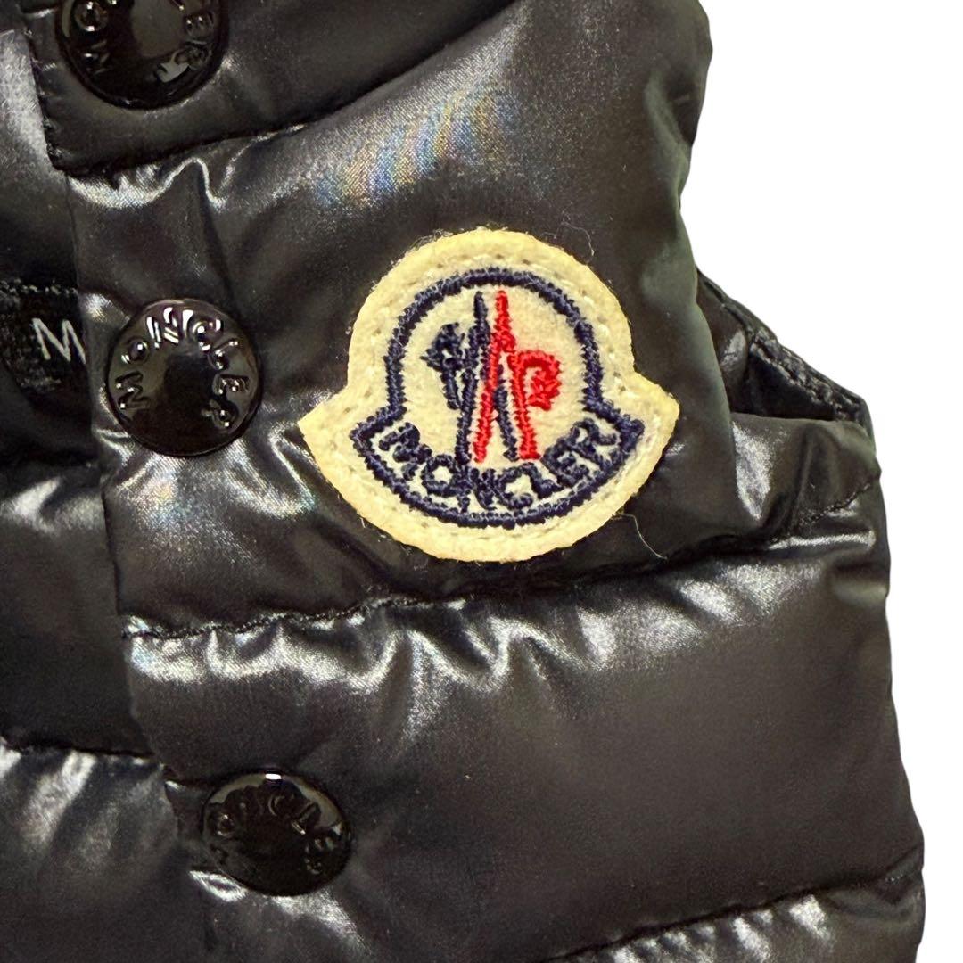 Moncler モンクレール ジレ型ロゴ パッチ キーリング key ring