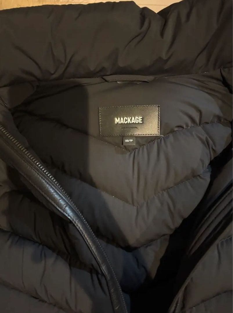 Manage マッカージュ ダウンジャケット ブラック xs