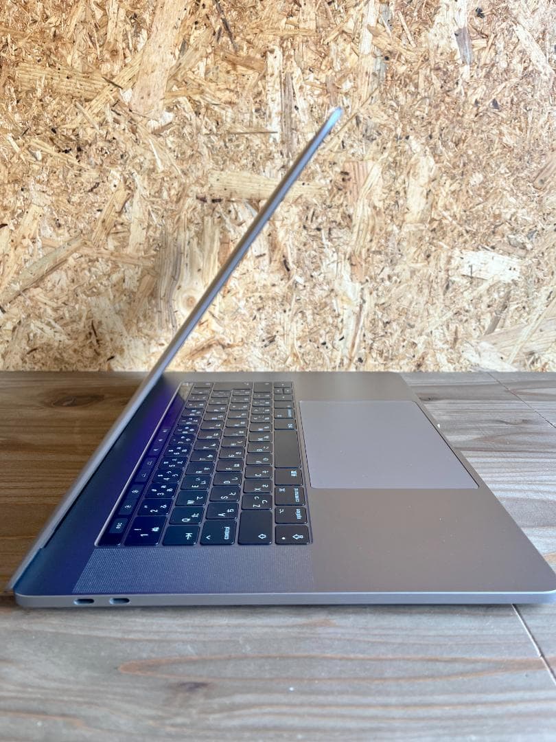 MacBook Pro 15 2016 i7 16GB 1TB SSD 動作良好