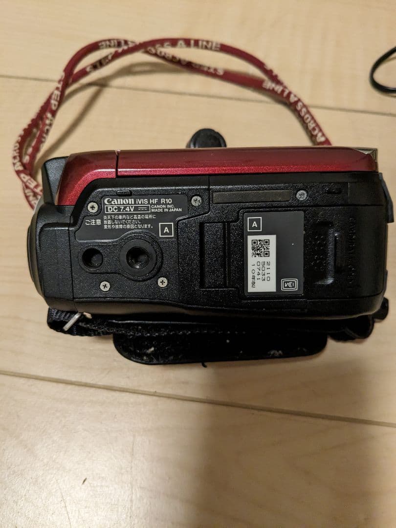 Canon　ビデオカメラ　 iVIS HFR10