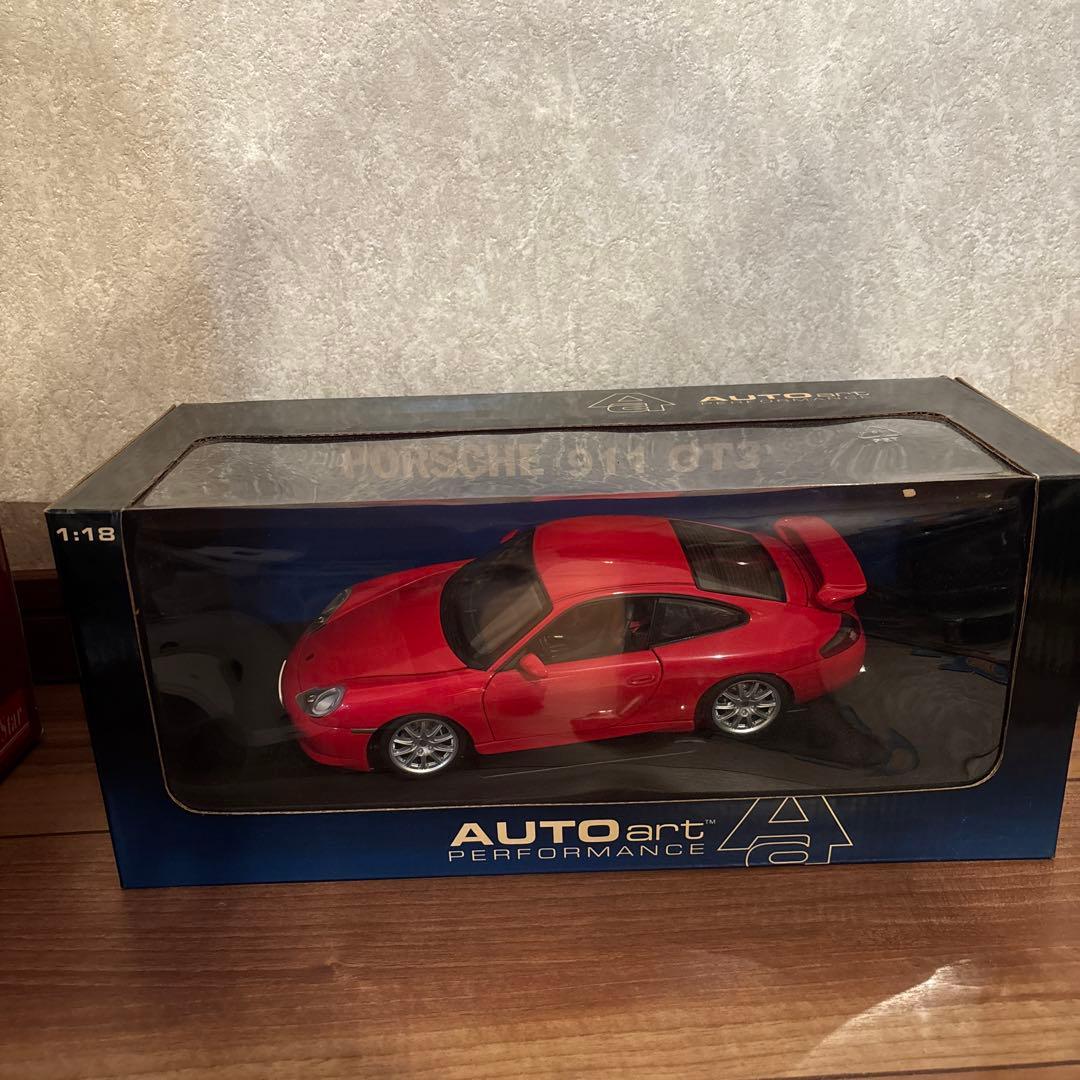 オートアート 1/18 ポルシェ 911 GT3（996）レッド 完成品