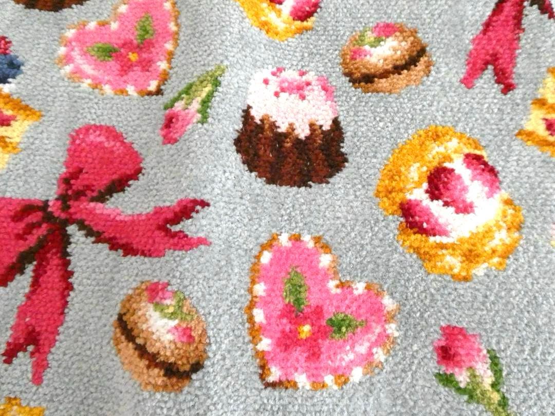 【フェイラー】マルチケース　収納ポーチ　シュークリームやカヌレ、マカロン