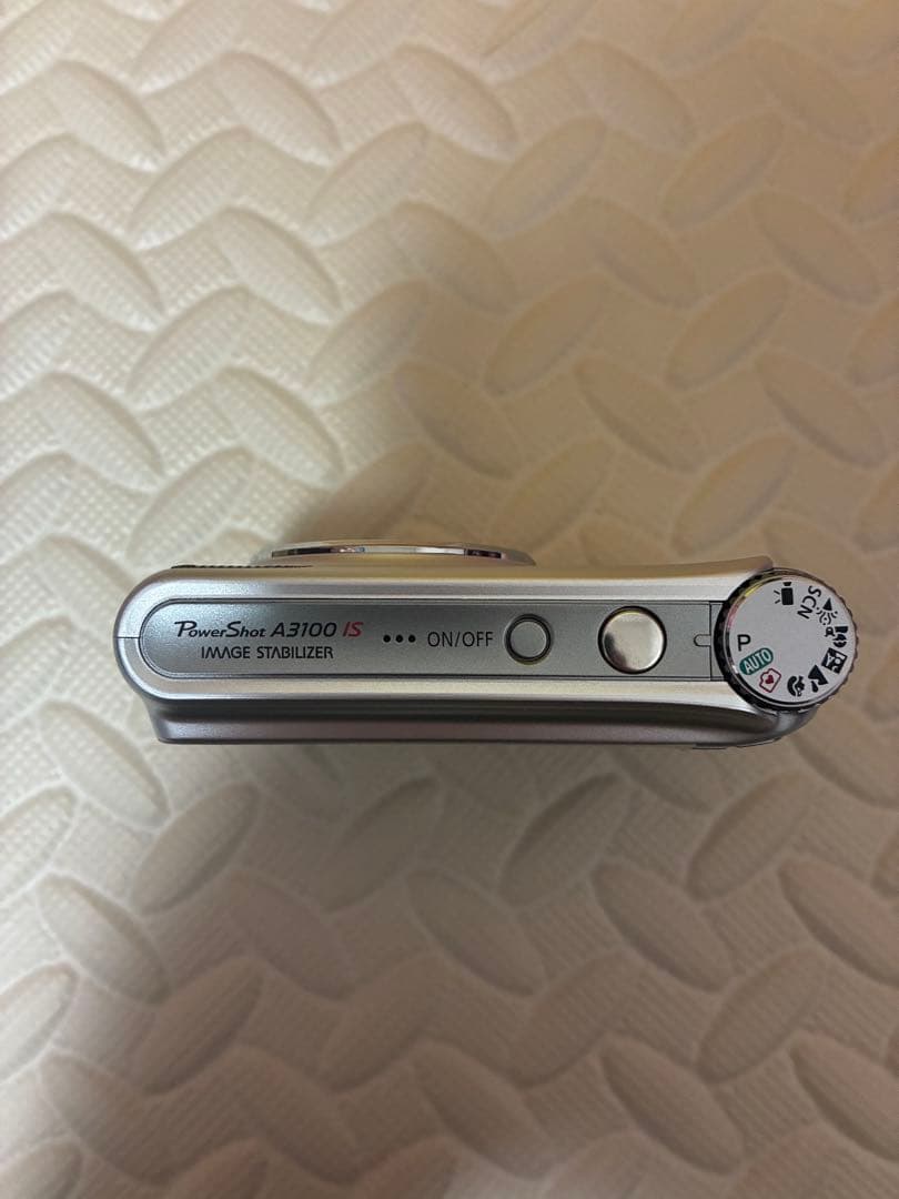 未使用品　canon&キャノン　A3100 デジタルカメラ