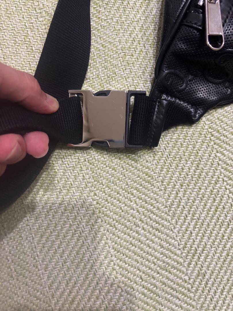 (めりかり)GUCCI グッチ GGエンボス レザー ベルトバッグ