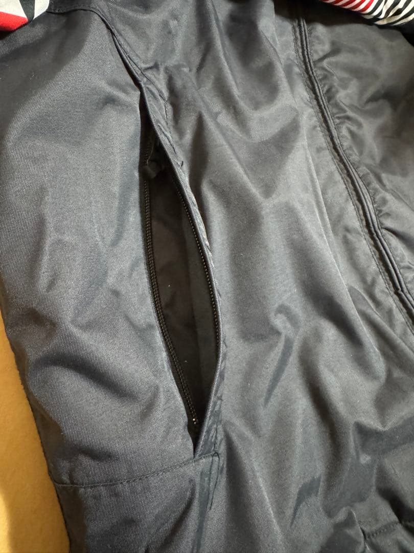 【美品】VOLCOM ボルコム スノーボードウェア ジャケット Mサイズ メンズ