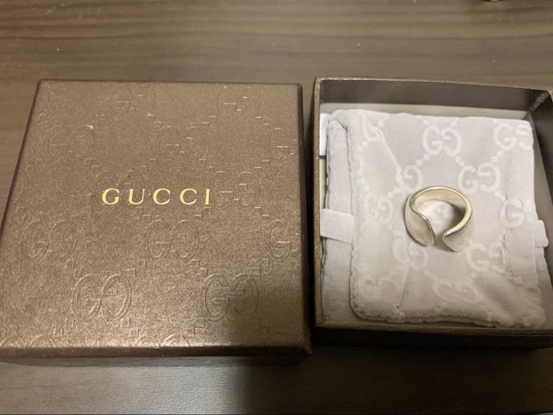 gucci シルバーアクセサリー　指輪　11号
