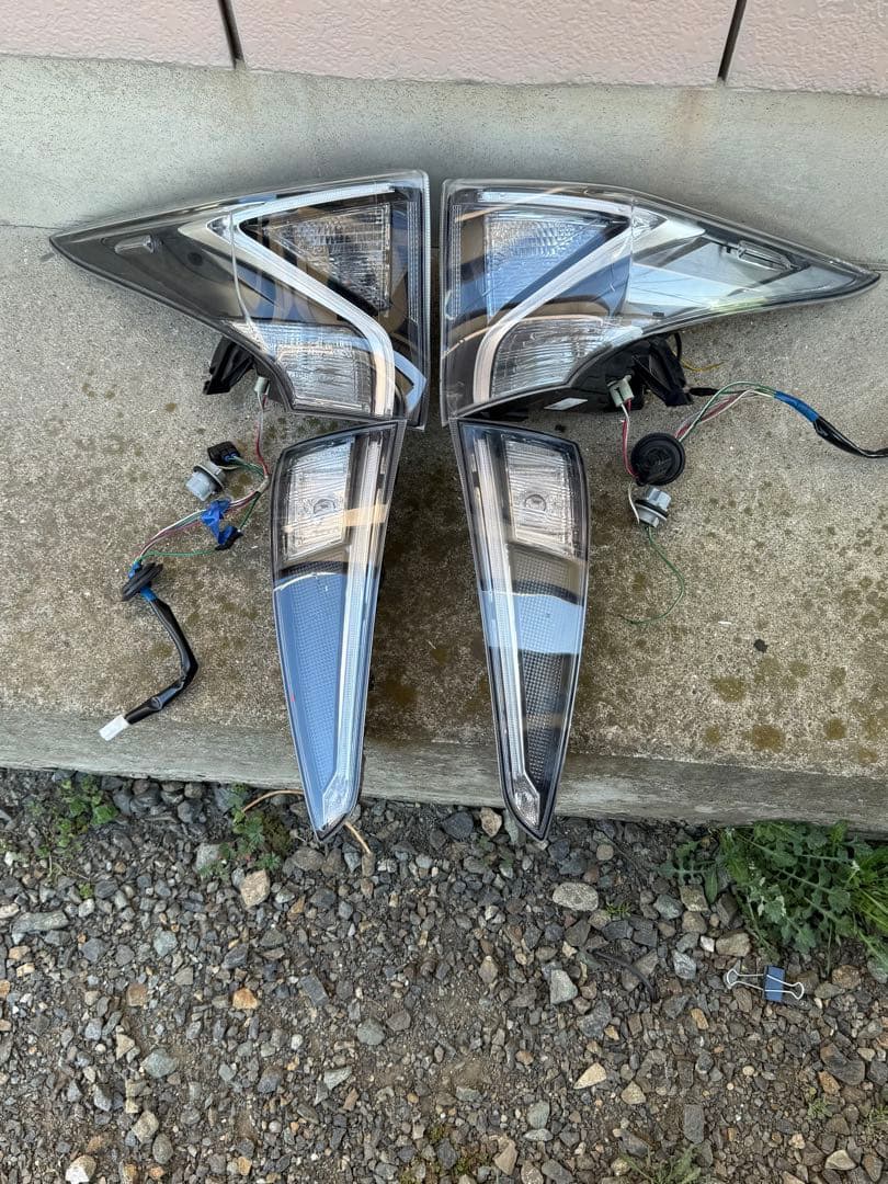 50プリウス テールランプ