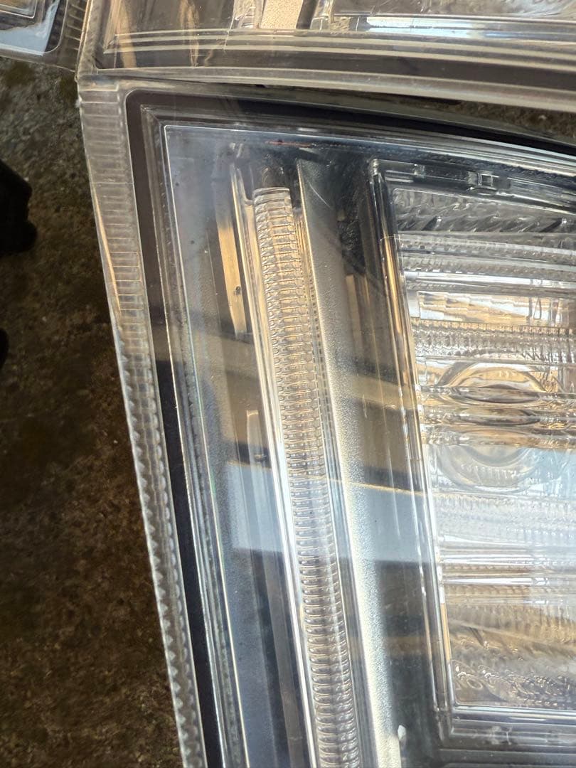 50プリウス テールランプ