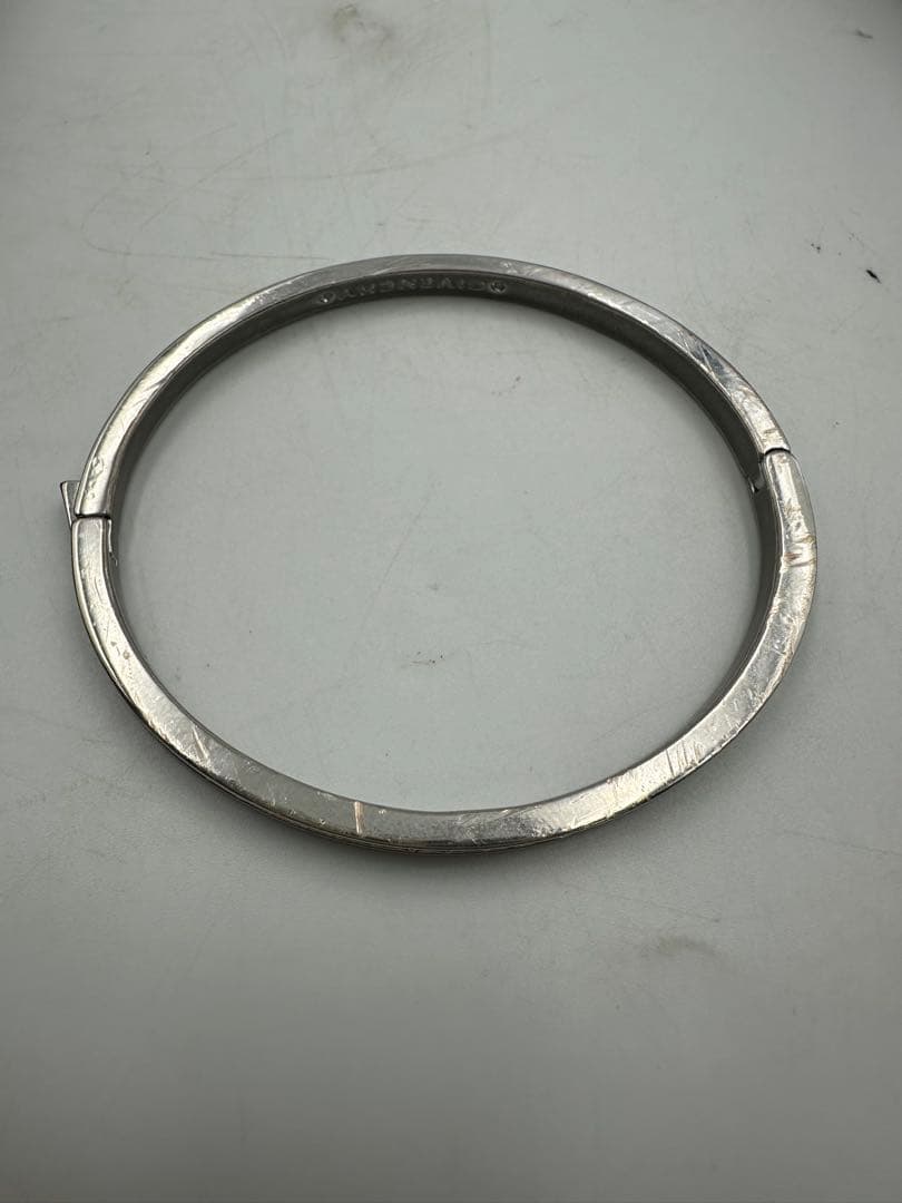 GIVENCHY バングル スワロフスキー ロゴ ブレスレット ロゴ シルバー