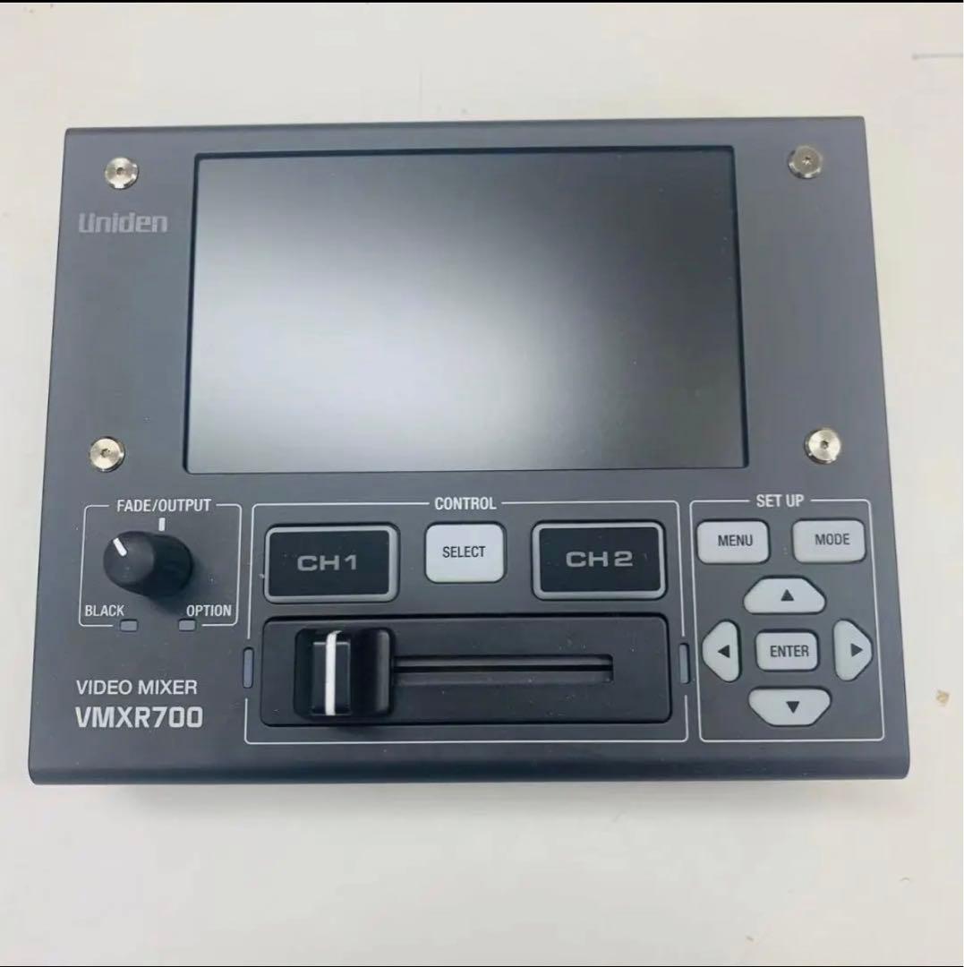 ユニデン 5.0V型液晶モニター搭載 ポータブル ビデオミキサー VMXR700