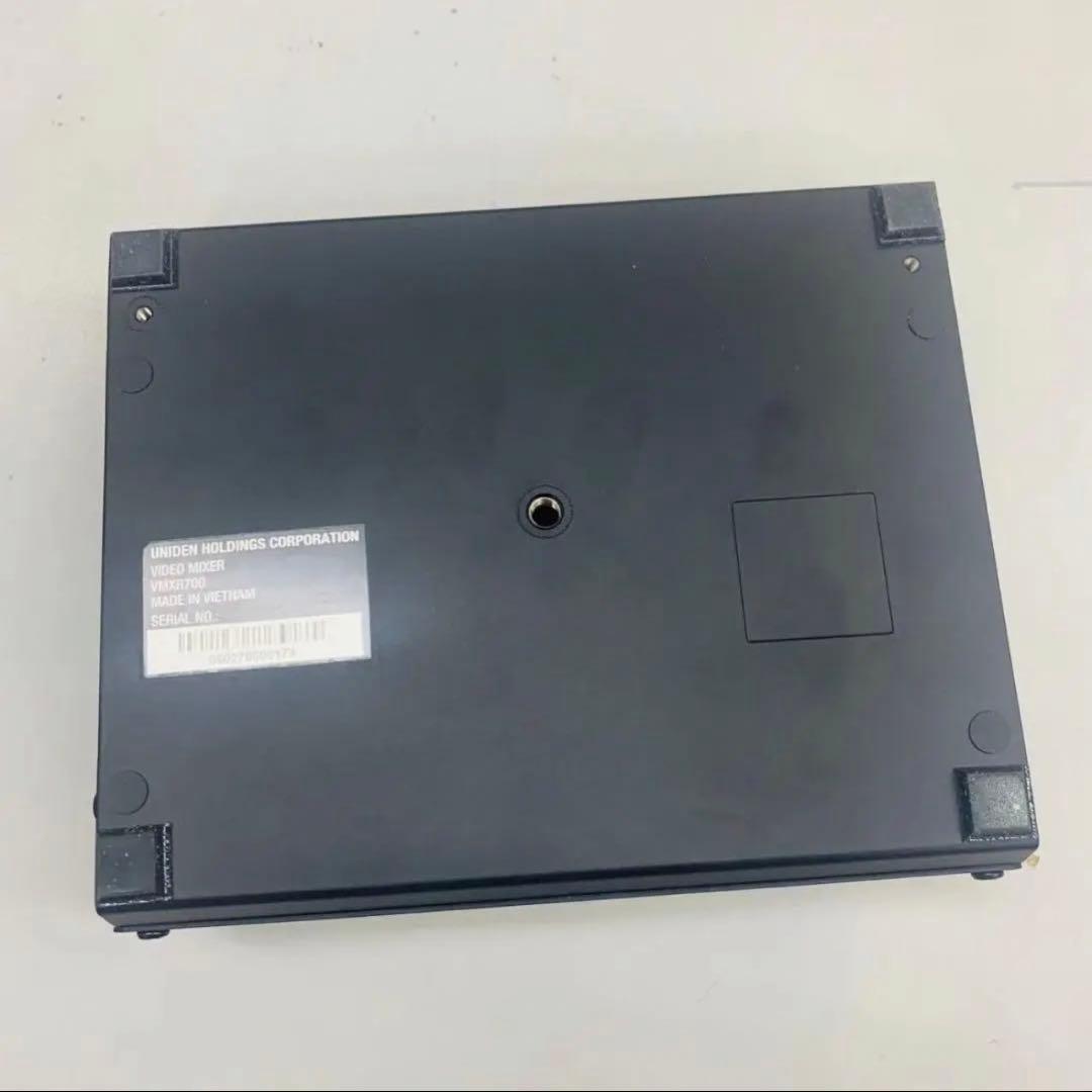 ユニデン 5.0V型液晶モニター搭載 ポータブル ビデオミキサー VMXR700