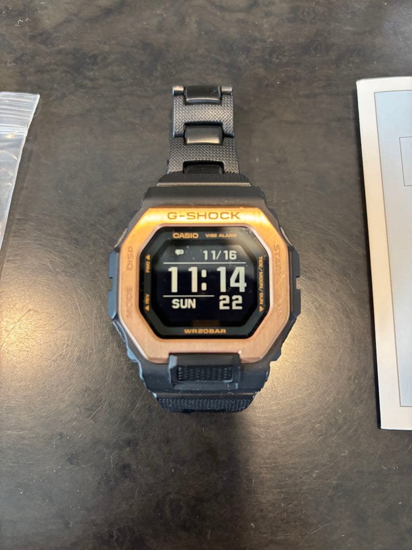 メタルバンドカスタム！ G-SHOCK G-LIDE ゴールド GBX-100