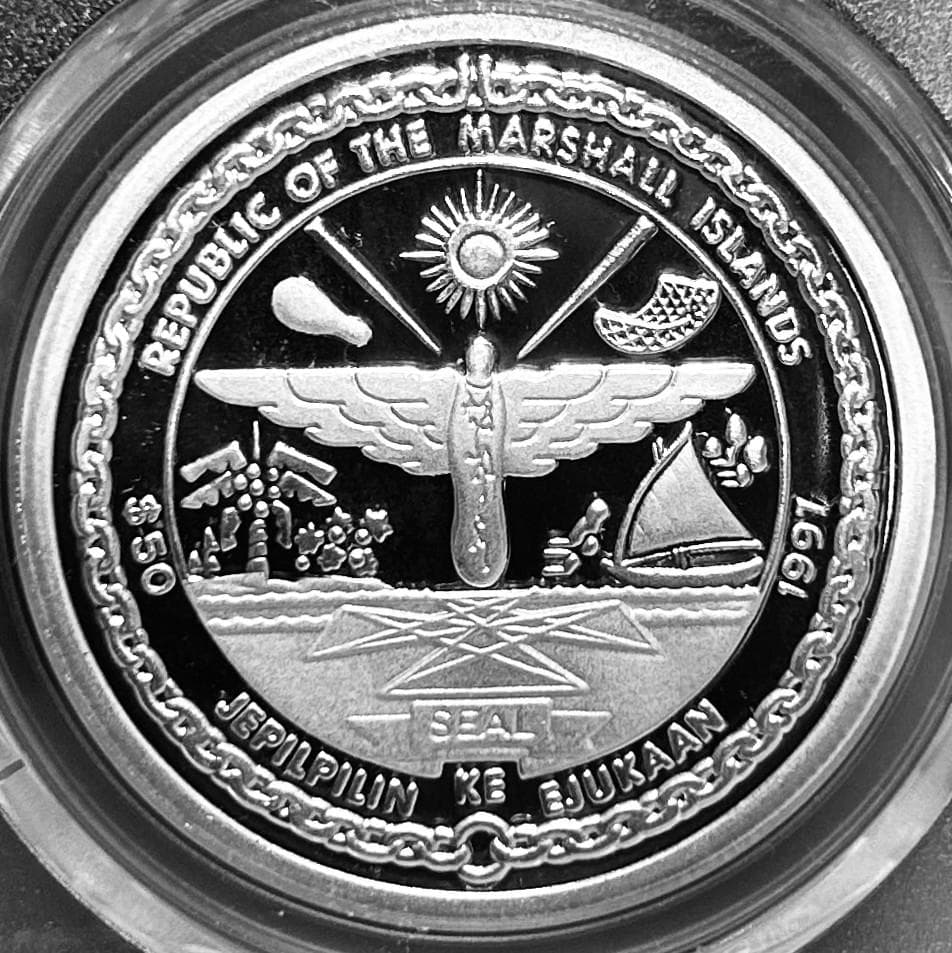 ★レア 世界に4枚 1997 マーシャル諸島 ダイアナ妃 50ドル銀貨 PCGS