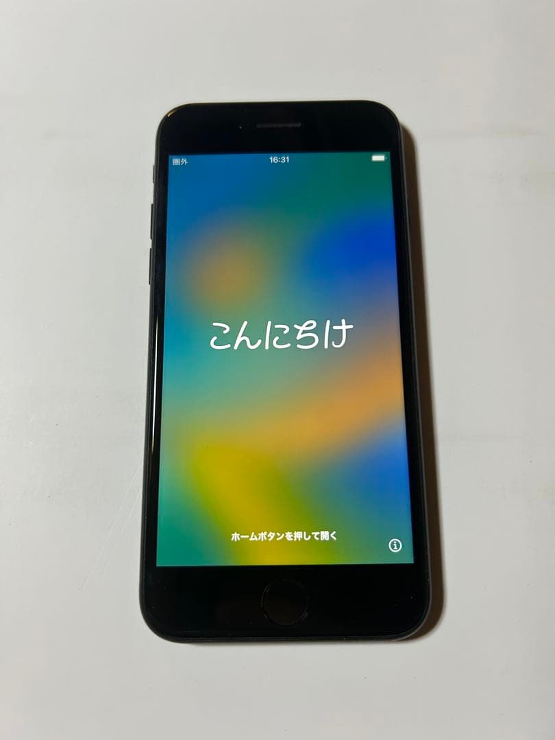 Apple iPhone ブラックSE第二世代　SIMフリー