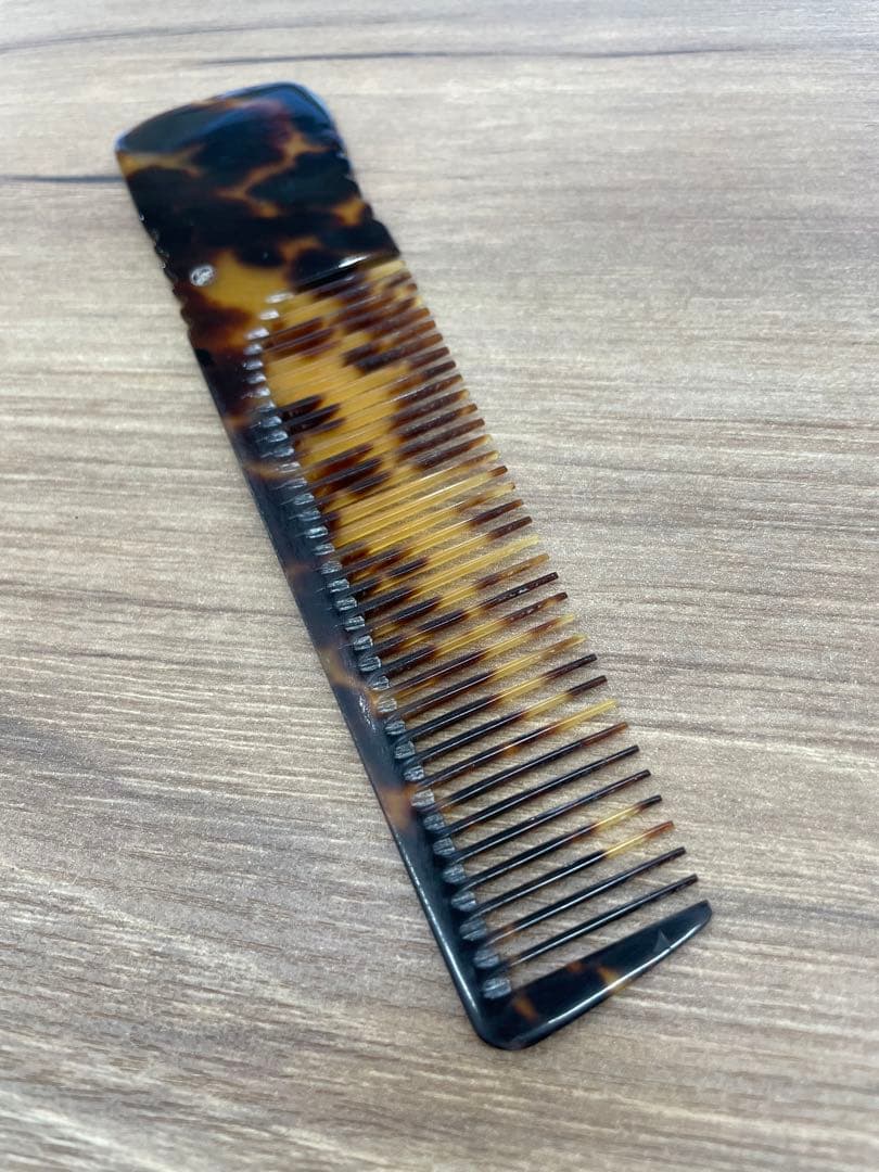 鼈甲・鼈甲櫛・櫛・くし・クシ・コーム・理容櫛・刈り込み櫛・理容師・床屋・散髪屋