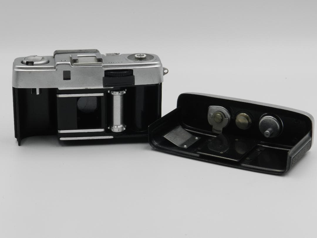 完動品　OLYMPUS PEN ハーフフィルムカメラ　初期モデル　即撮影可