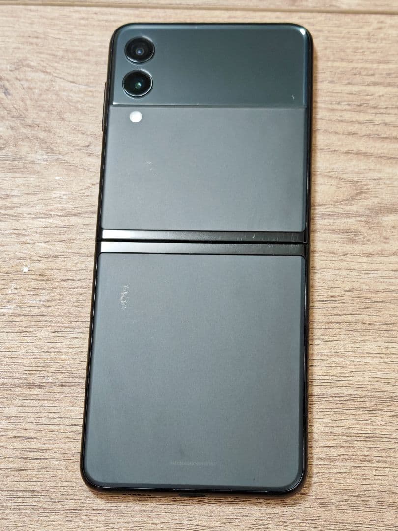 【最終値下げ】Galaxy Z Flip3 5G ブラック 128GB【海外版】