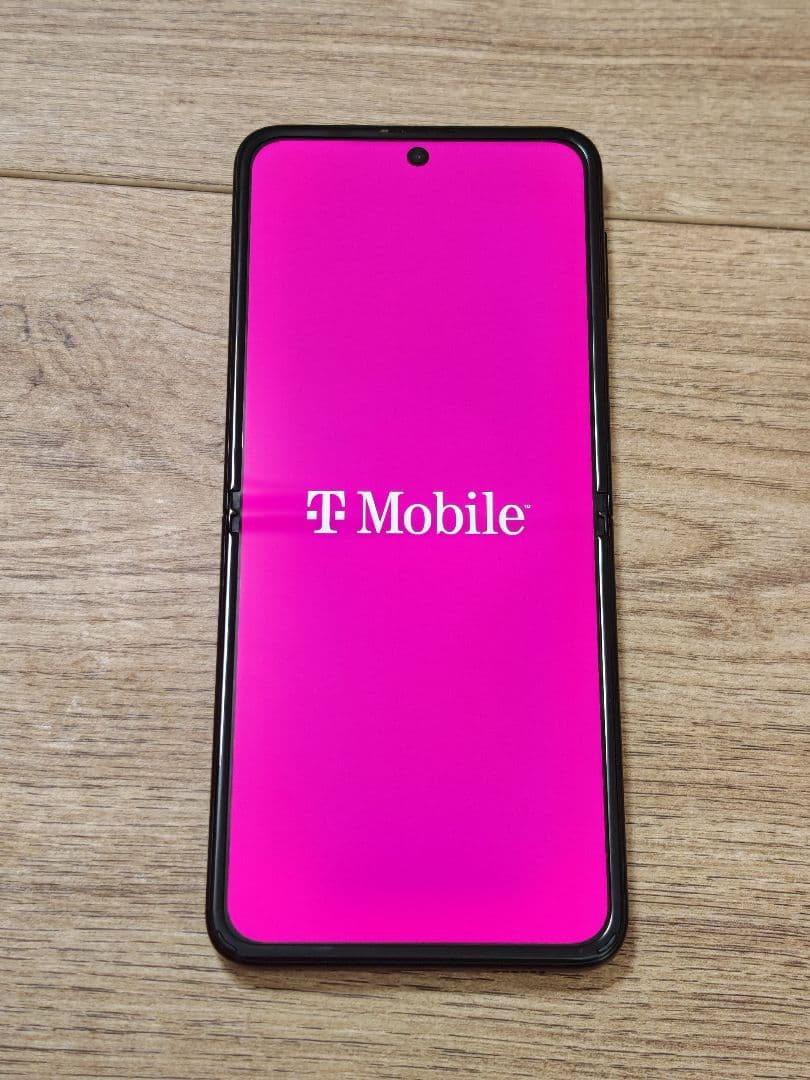 【最終値下げ】Galaxy Z Flip3 5G ブラック 128GB【海外版】