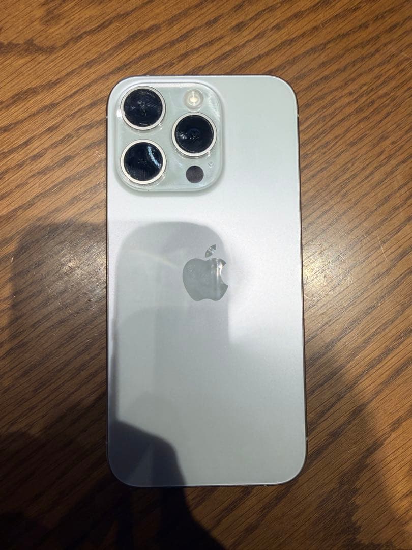 Apple iPhone 15 Pro ホワイト　128GB