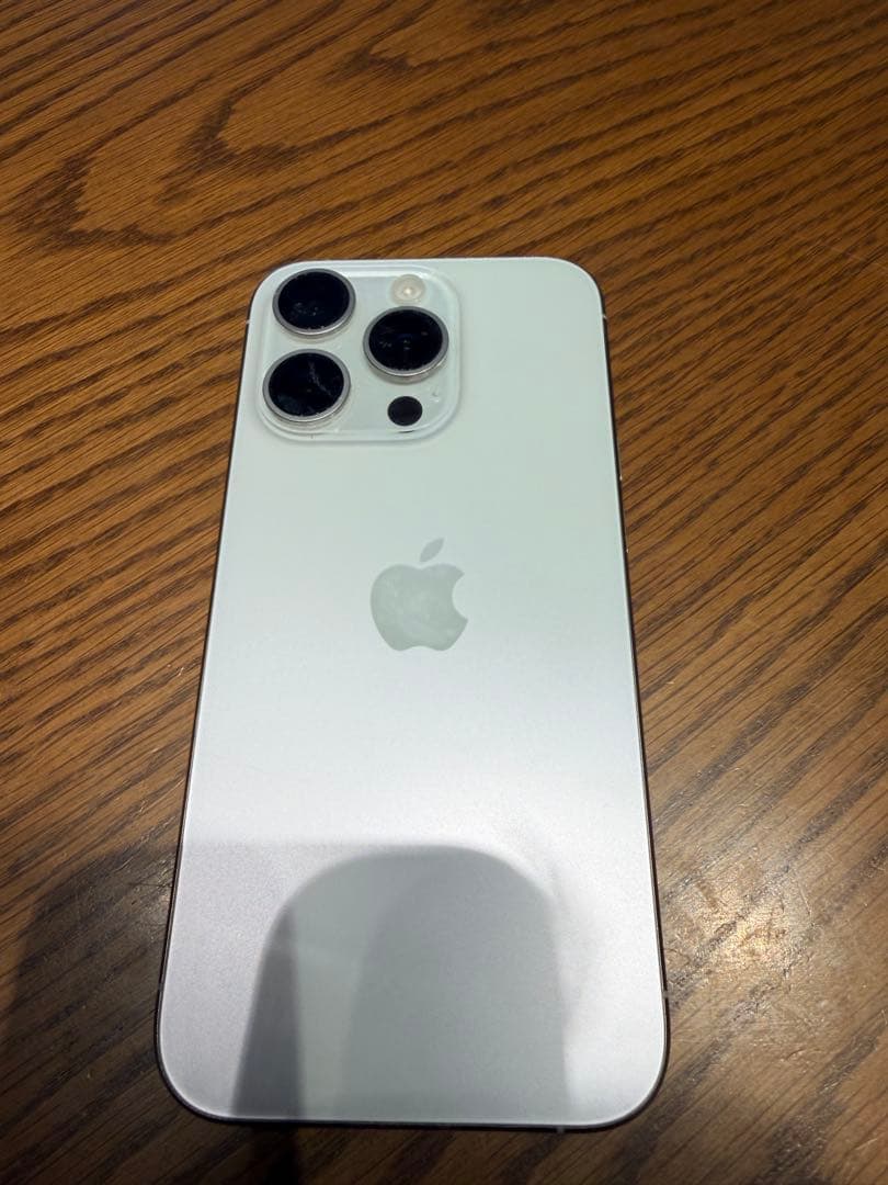 Apple iPhone 15 Pro ホワイト　128GB