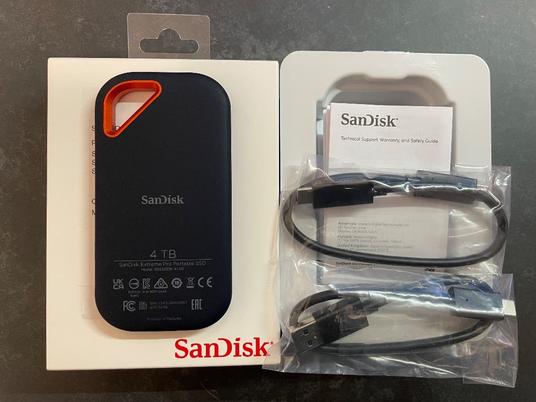 外付けハードディスク・ドライブ SanDisk Extreme Pro Portable SSD 4TB