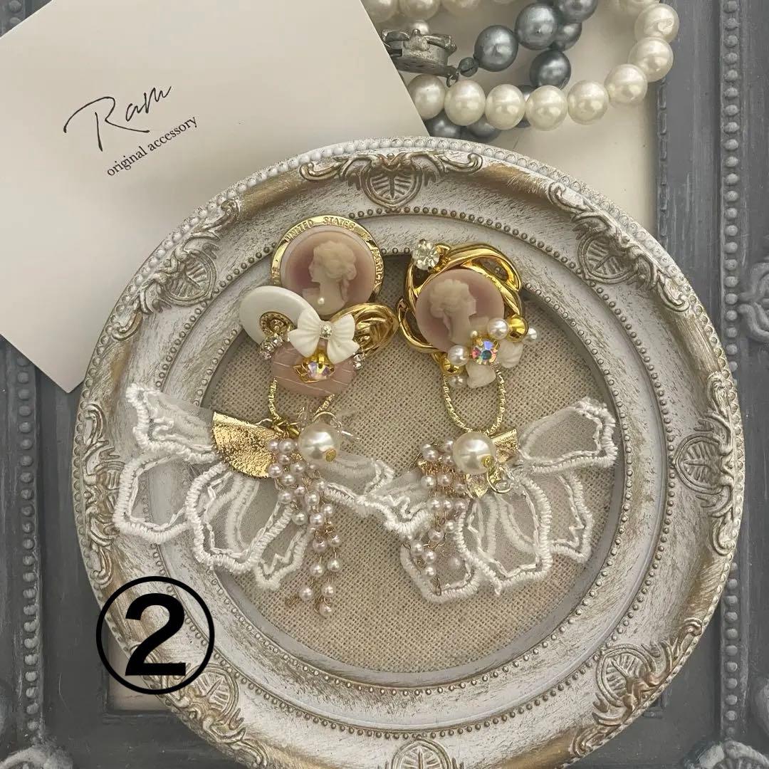 いとうゆ　アンティークボタン　チェコガラス　サージカルステンレスピアス